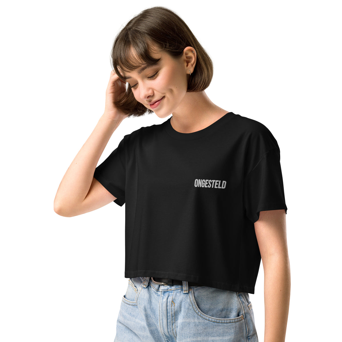 ONGESTELD Crop Top – Zwart – productfoto voorkant, ONGESTELD geborduurd